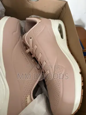 Sketchers Sneaker