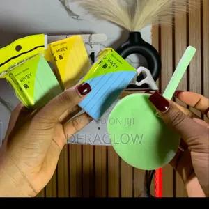Compressed Face Sponge
