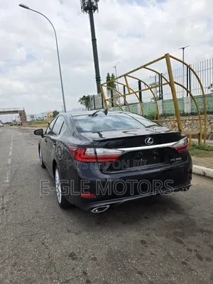 Lexus ES 2018 Black
