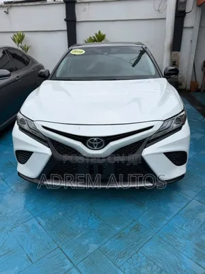 Toyota Camry XSE (2.5L 4cyl 8A) 2019 White