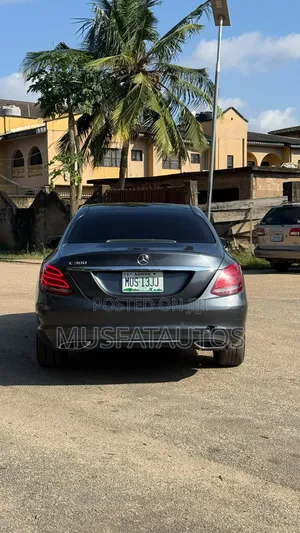 Mercedes-Benz C300 2015 Black