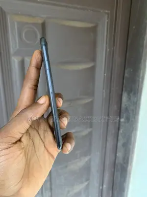 Apple iPhone 7 32 GB Black