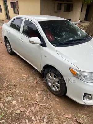 Toyota Corolla 2010 White