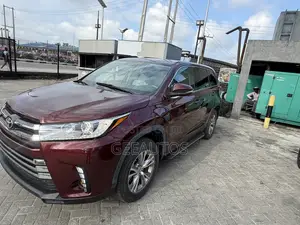 Toyota Highlander LE Plus 4dr SUV AWD (3.5L 6cyl 6A) 2015 Burgundy
