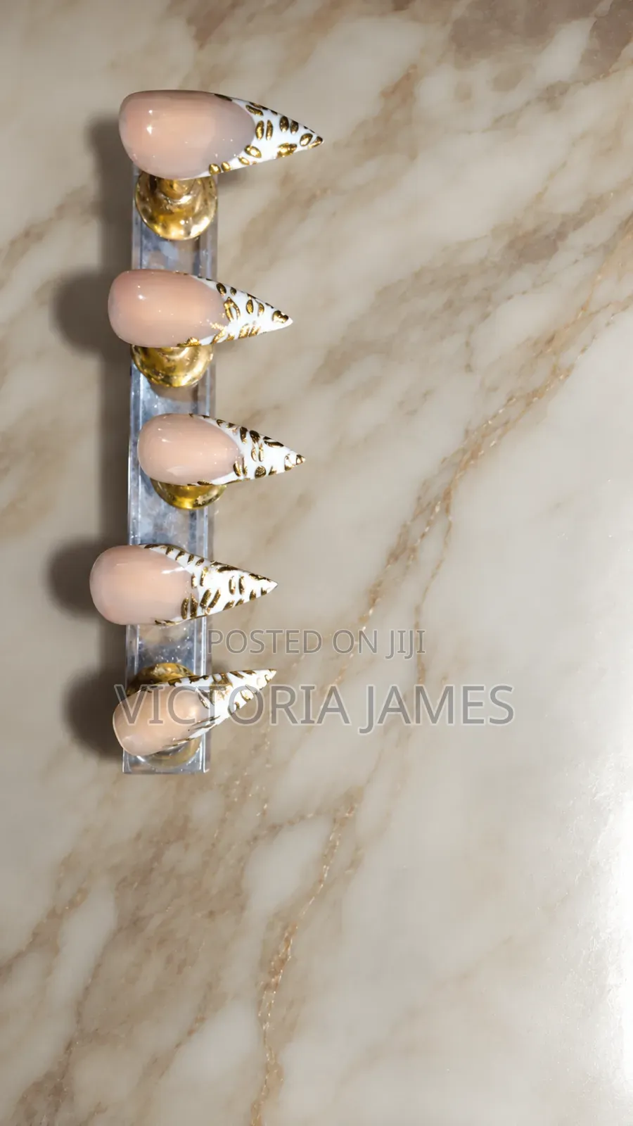 Handmade Press-on Nails | Custom Sizes & Designs