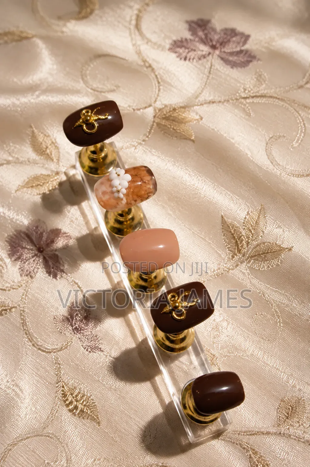 Handmade Press-on Nails | Custom Sizes & Designs