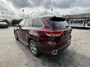 Toyota Highlander LE Plus 4dr SUV AWD (3.5L 6cyl 6A) 2015 Burgundy
