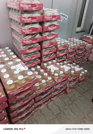 Martinellis 100% Apple Juice (Round Bottle)