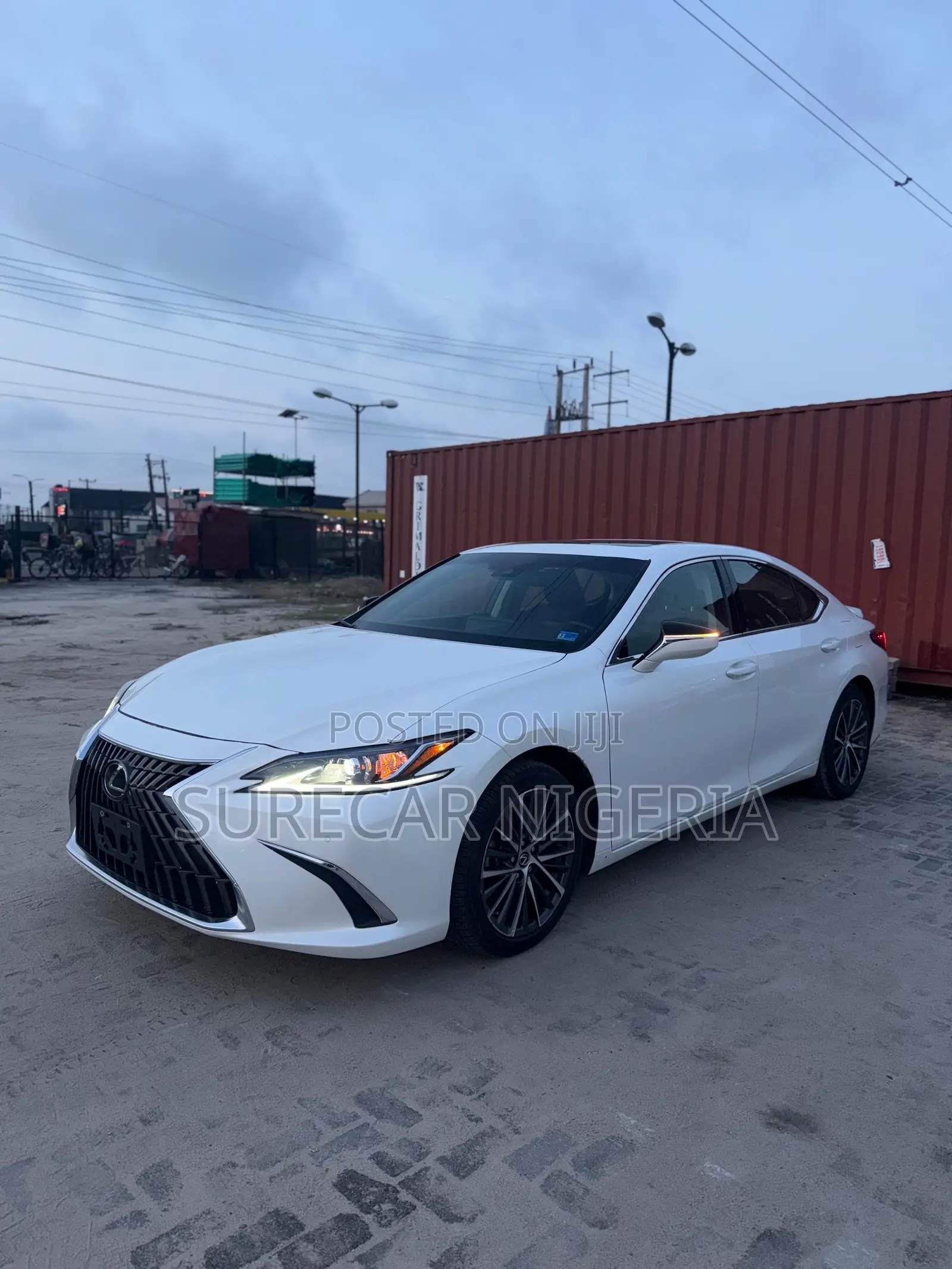 Lexus ES 2023 White