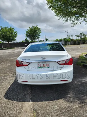 Hyundai Sonata Limited Sedan FWD (2.4L 4cyl 6A) 2012 White