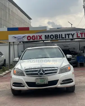 Mercedes-Benz C300 2010 White