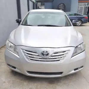 Toyota Camry LE 4dr Sedan (2.5L 4cyl 6AM) 2010 Silver