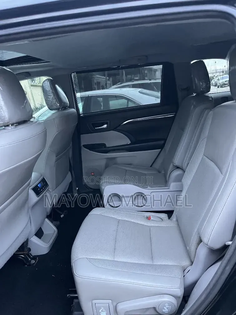 Toyota Highlander 2016 Black