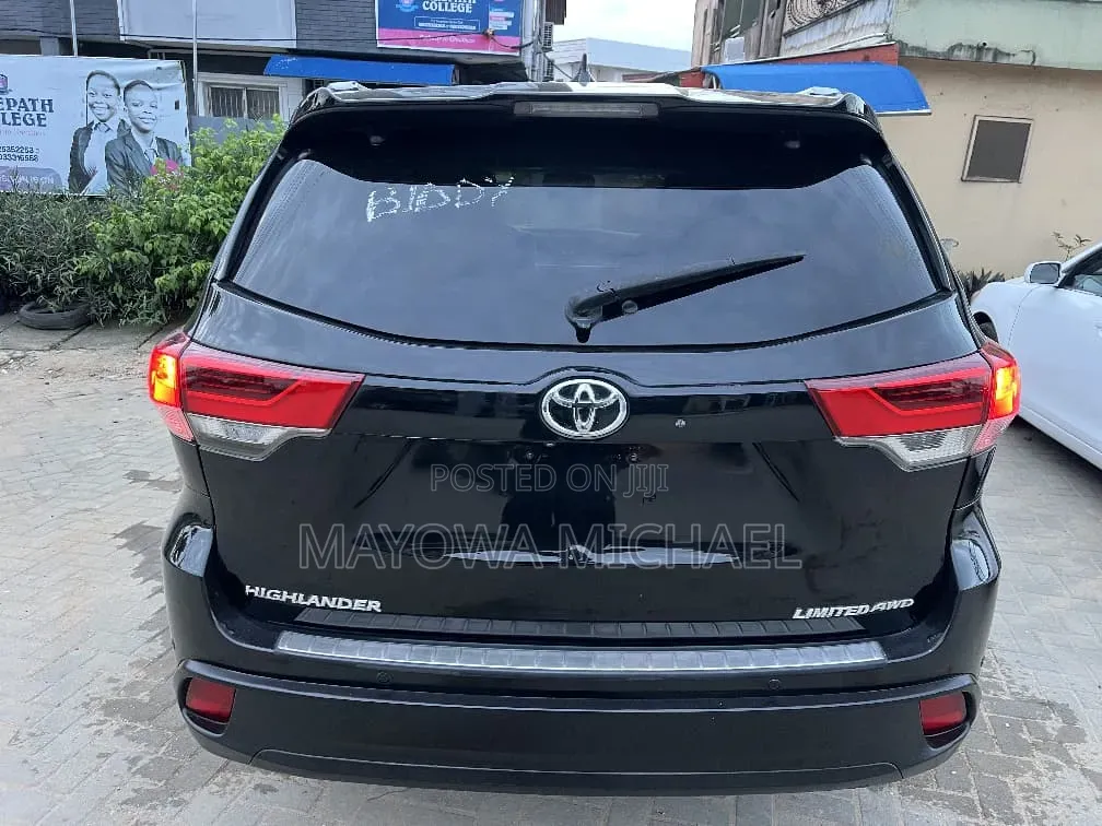 Toyota Highlander 2016 Black