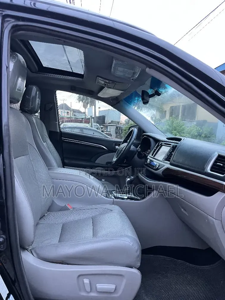 Toyota Highlander 2016 Black