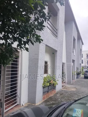 4bdrm Townhouse / Terrace in Lekki Phase I for rent