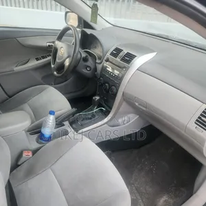 Toyota Corolla 2010 Black