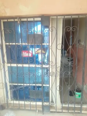 2bdrm Room & Parlour in Olorunsogo Community, Ikorodu Garage for rent