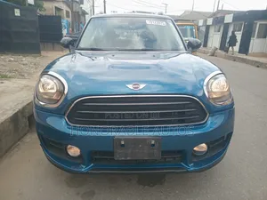 Mini Cooper 2018 Blue