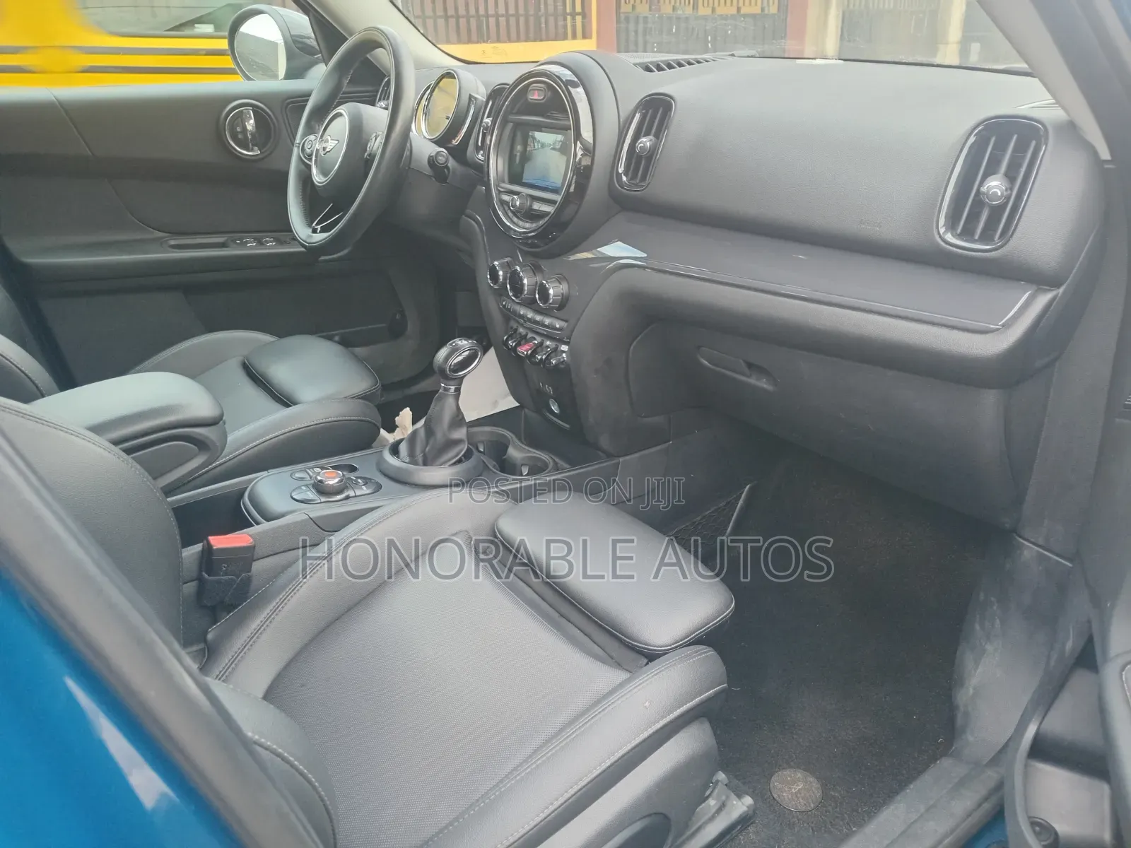 Mini Cooper 2018 Blue