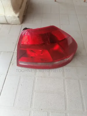 Volkswagen Passat 2010 Taillight