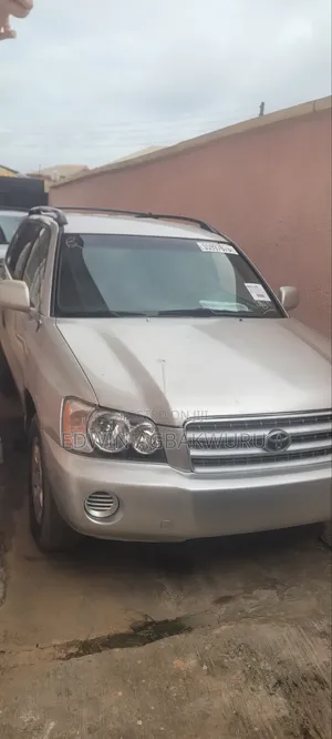 Toyota Highlander 2004 Gray