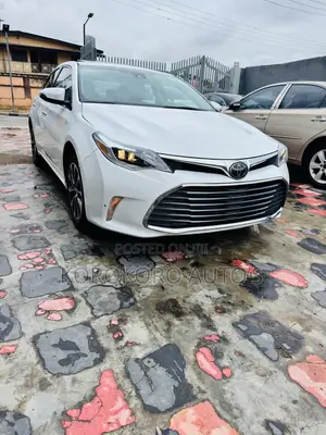 Toyota Avalon XLE Plus (3.5L 6cyl 6A) 2018 White