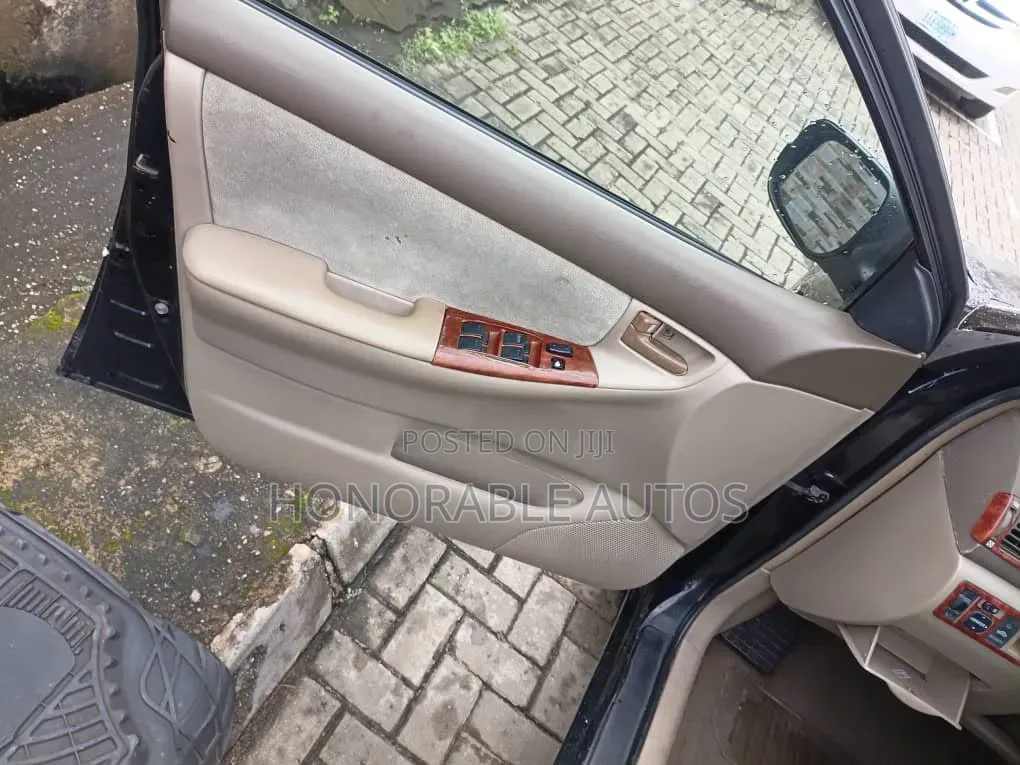 Toyota Corolla 2005 Black