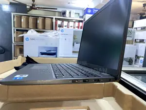 New Laptop Dell Latitude 3540 8GB Intel Core i3 SSD 512GB