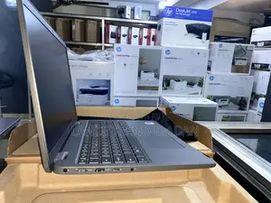 New Laptop Dell Latitude 3540 8GB Intel Core i3 SSD 512GB