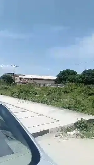 6 Plot of Land Facing Lekki Epe Express Wat at Eleko Junction