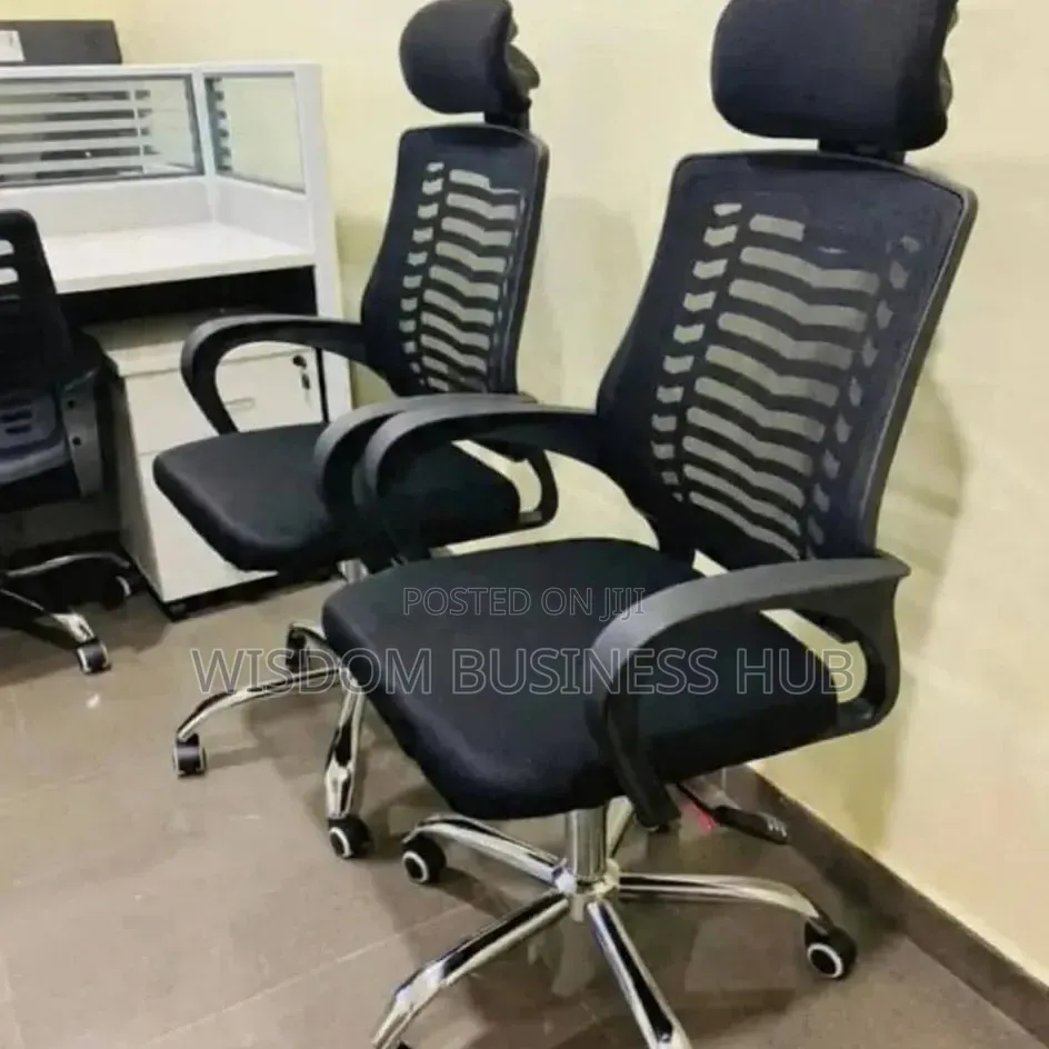 Breathable Mesh Office Chair With Lumber Support Pattern