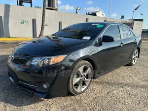 Toyota Camry SE 4dr Sedan (2.5L 4cyl 6A) 2014 Black