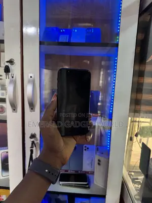 Apple iPhone XR 64 GB Black
