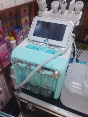 Multi-Functional 7-in-1 HydraFacial and Hydrodermabrasion Machine