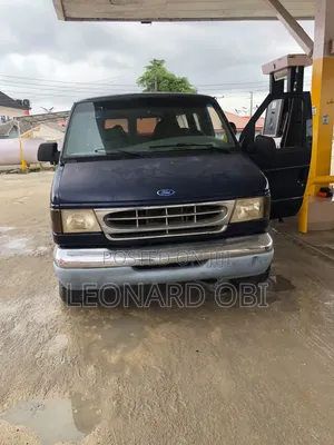 Ford Econoline 2001 Blue