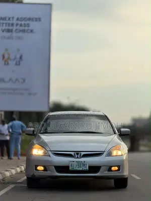 Honda Accord 2006 Silver