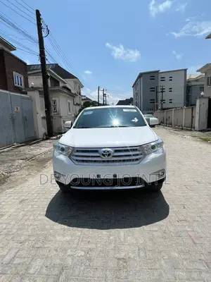 Toyota Highlander SE 3.5L 4WD 2013 White