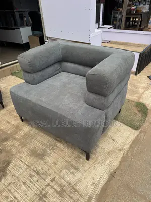 L Chair, 7seater With Throw Pillows