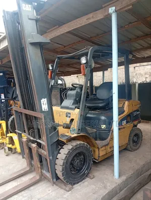 2.5tons Cat Forklift