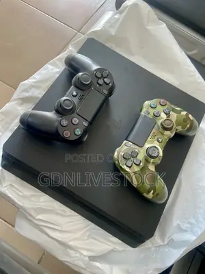 PS4 Neatly Used.