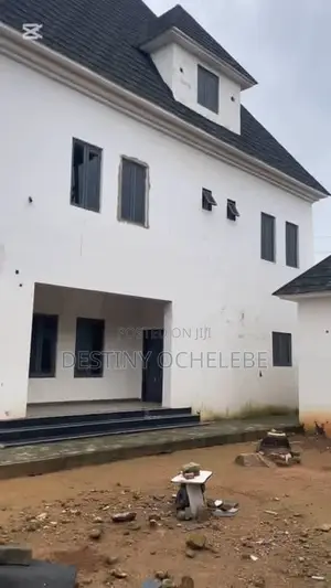 5bdrm Duplex in Efab Metropolis, Gwarinpa for sale