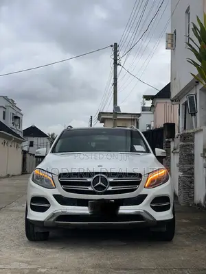 Mercedes-Benz GLE-Class GLE 350d 4MATIC 2017 White