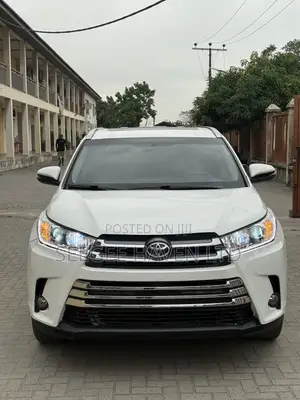 Toyota Highlander XLE V6 4x4 (3.5L 6cyl 6A) 2016 White