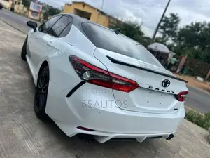 Toyota Camry XSE V6 2021 White
