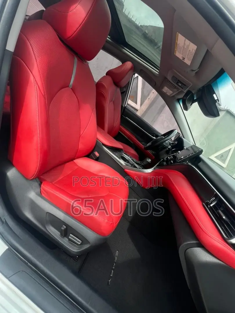 Toyota Camry XSE V6 2021 White