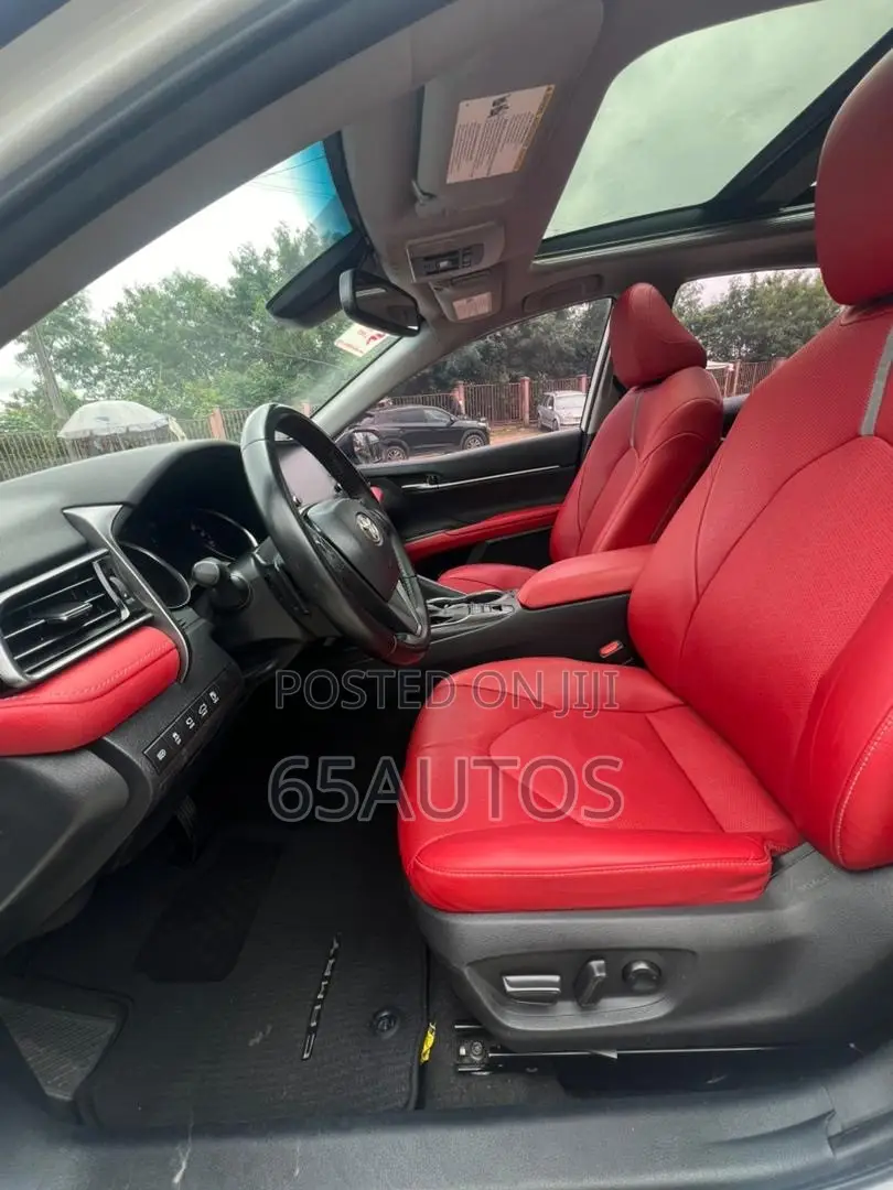 Toyota Camry XSE V6 2021 White
