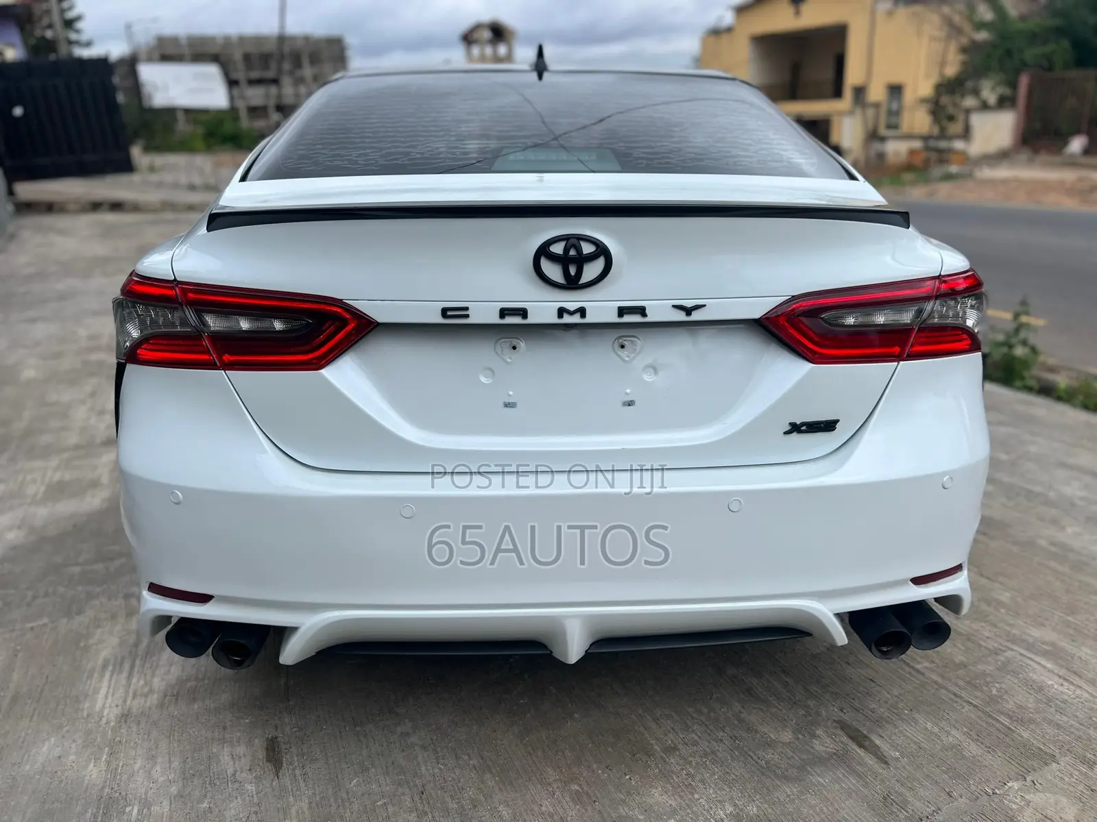 Toyota Camry XSE V6 2021 White