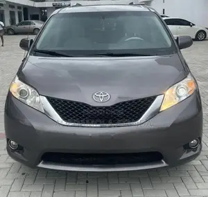 Toyota Sienna 2013 Gray