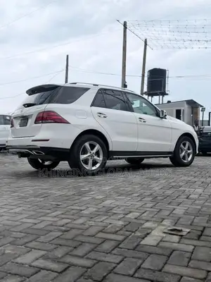 Mercedes-Benz GLE-Class 2018 White